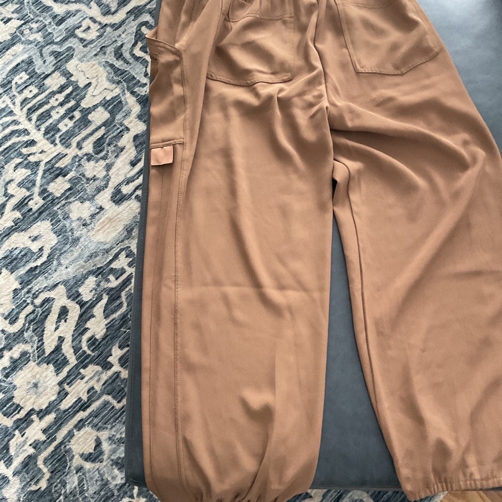 “Ab” Leisure polyester spandex sweatpants size pm dark tan